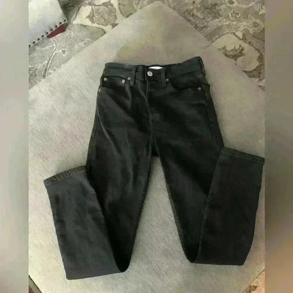 RE/DONE black button fly woman’s jeans size 25